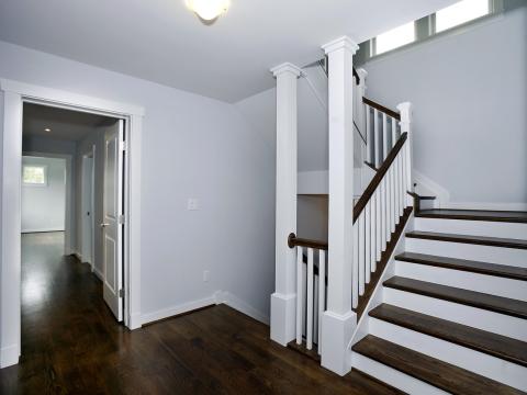 hallway to the second floor - Clarendon bungalow - Cima project
